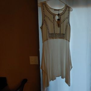 Beldini white embellished side tail tunic